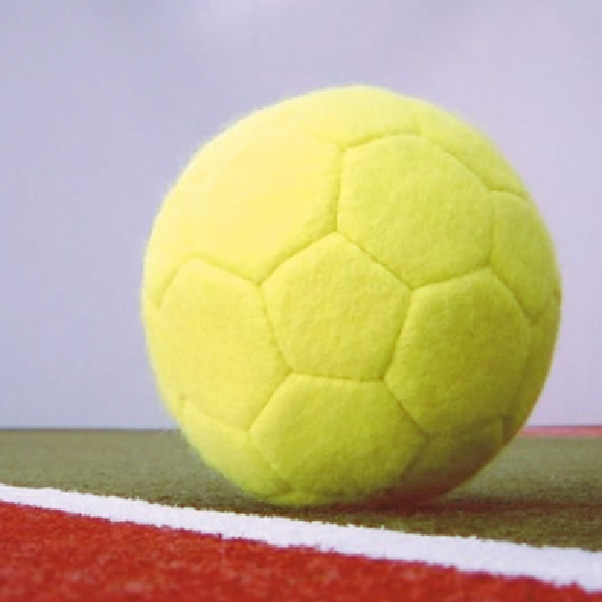 Le Jorkyball est un sport dérivé du football et du squash. Très rapide, il se joue à 2 contre 2, dans un espace clos de 10 mètres sur 5…